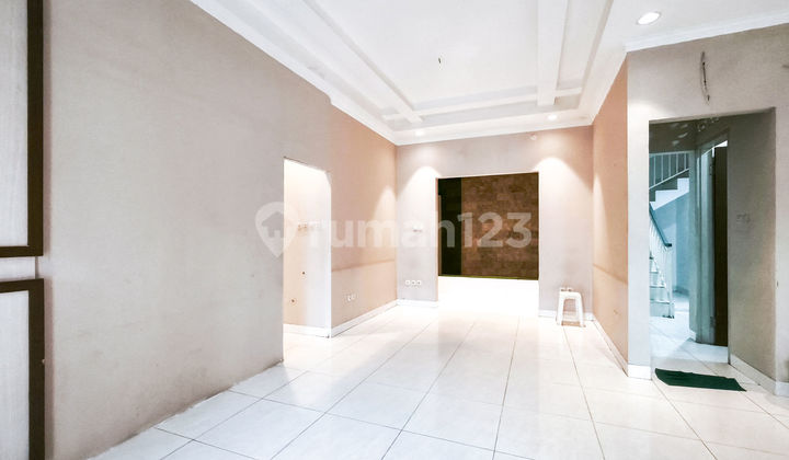 Rumah 3 Lt SHM Siap Huni 10 Menit ke Mall Ciputra Cibubur J-39285 2