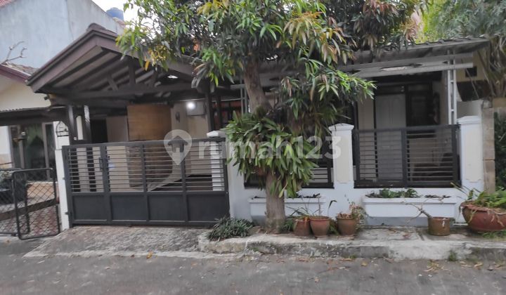 Rumah Hadap Timur LT 105 Siap Huni 10 menit ke The Park Sawangan J-18127