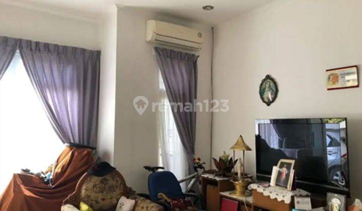 Rumah SHM 10 Menit ke Summarecon Mall Serpong Dibantu KPR J27116