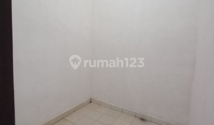 Rumah Hadap Selatan 4 Kamar Tidur 15 Menit ke The Park Sawangan J-36591 2