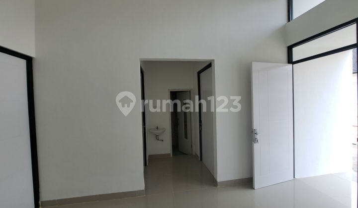 Land Area 72, Strategic 15 Minutes to Pondok Cabe Terminal, East Facing J36076