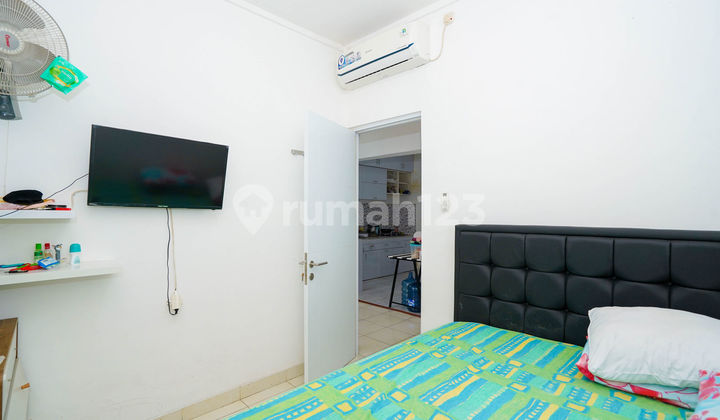 House 15 Minutes to Paradise Walk Serpong Mall, SHM, Assisted with Mortgage J-24839