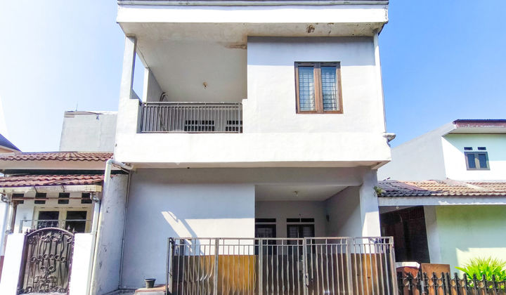 House Living Area 120 Freehold Ready to Move In 15 Minutes to Sari Asih Hospital Bintaro J-9744 House Living Area 120 Freehold Ready to Move In 15 Minutes to Sari Asih Hospital Bintaro J-9744