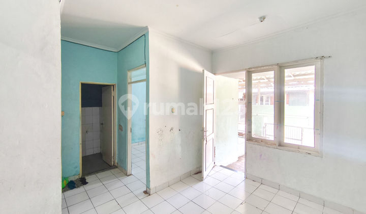 SHM Ready-to-Live House 10 Minutes to Hermina Serpong Hospital, Assisted with Mortgage J38711 2