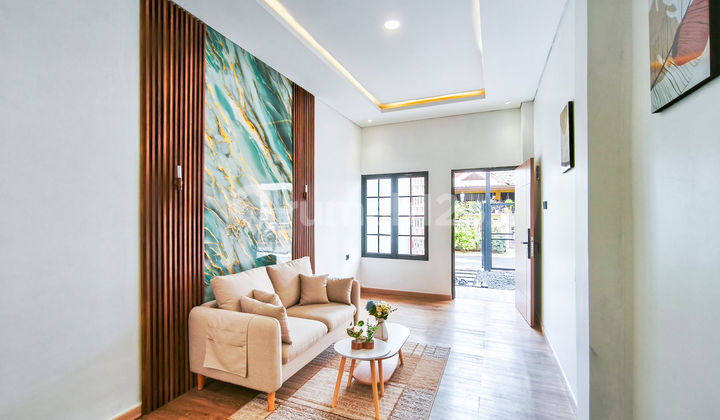 Beautiful 2-Story House Near Cilodong, 15 Minutes to Station, Ready to Occupy J39679