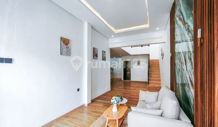 Rumah Cantik 2 Lt Dekat Cilodong 15 Menit ke Stasiun Siap Huni J39679 2