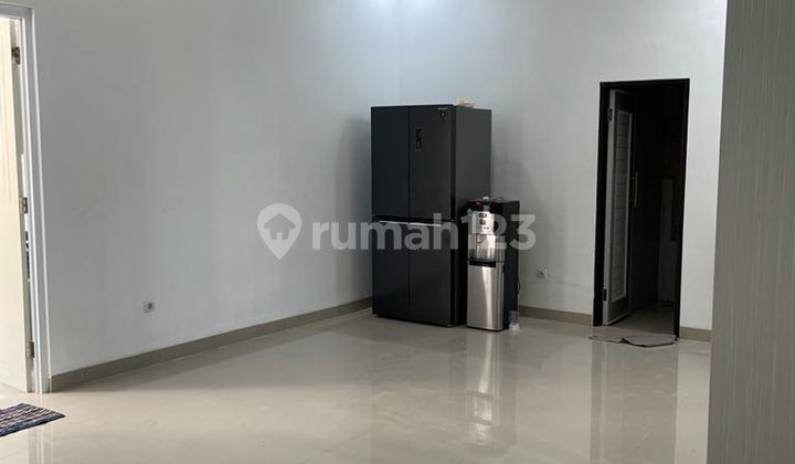 Strategic House 13 Minutes to Grand Cakung 2 Mall 2 Floors Facing North J35191 2