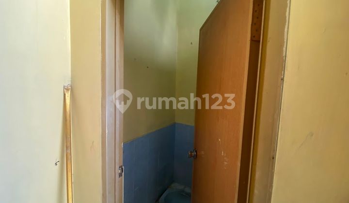 Rumah 5 Kamar Tidur SHM 5 Menit ke Gerbang Tol Kukusan 3 J-24867 2