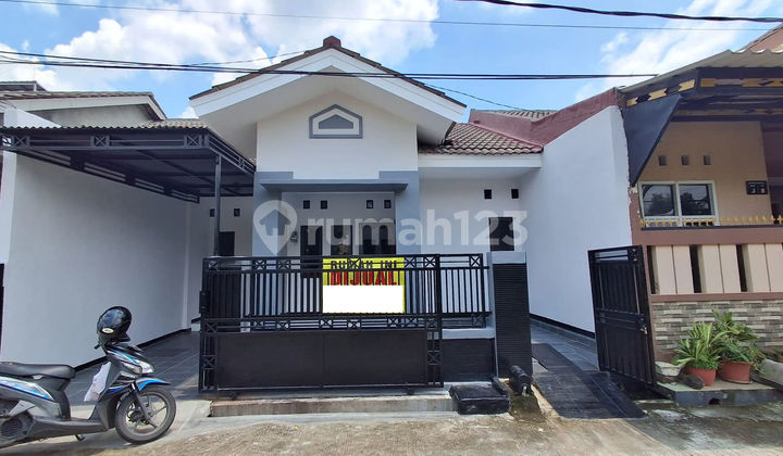 Rumah Strategis 10 Menit ke Stasiun Bojong Gede SHM Siap Huni J38885