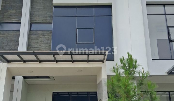 SHM 2-Story House Ready for Mortgage, 5 Minutes to West Sentul Toll Gate J-37305 SHM 2-Story House Ready for Mortgage, 5 Minutes to West Sentul Toll Gate J-37305
