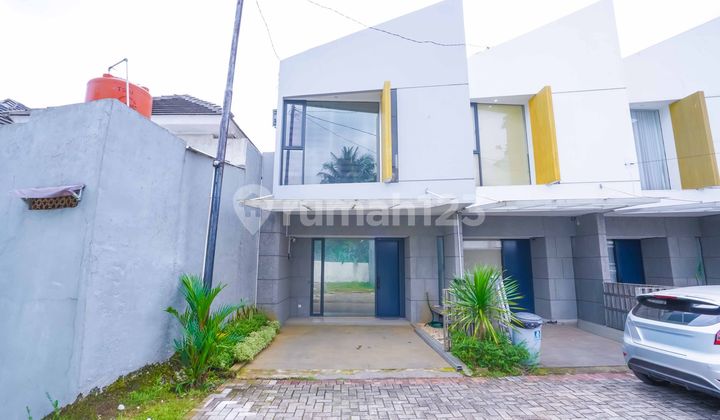 Copy3-Bedroom House with Freehold Title (SHM) 11 Minutes to Citra Medika Hospital Depok Mortgage Assistance Available J41378
