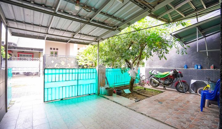 Affordable 2-Story House in Bekasi, 15 Minutes to Toll Gate, Low Down Payment J23842 2