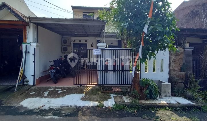 Rumah Hadap Selatan 4 Kamar Tidur 15 Menit ke The Park Sawangan J-36591