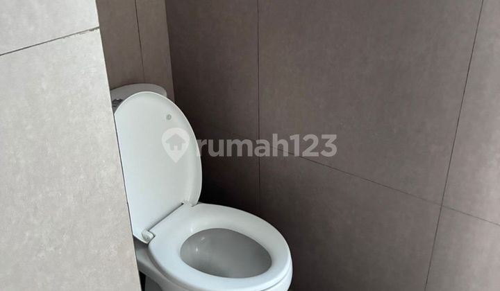 Rumah 10 Menit ke Gerbang Tol Cimanggis 1 SHM Dibantu KPR J-37709 2