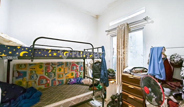 Minimalist House with SHM 11 Minutes to Sawangan Terminal Assisted by Mortgage J32251 2