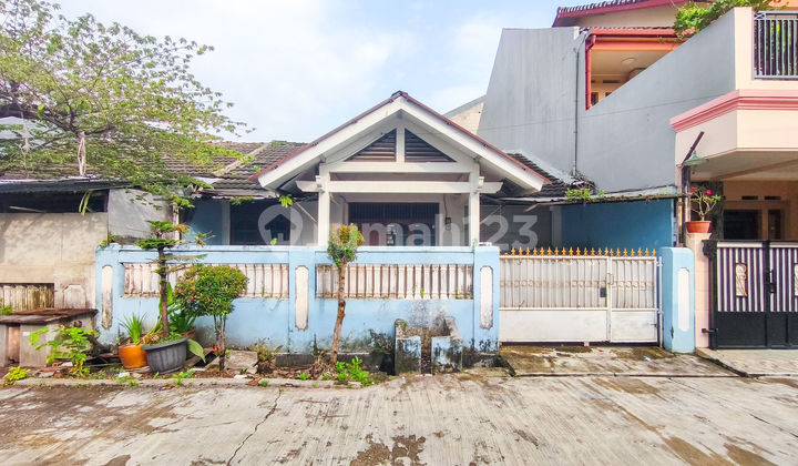 Rumah Terawat 10 menit ke RS Sentra Medika Cisalak Bebas Banjir J32457 Rumah Terawat 10 menit ke RS Sentra Medika Cisalak Bebas Banjir J32457