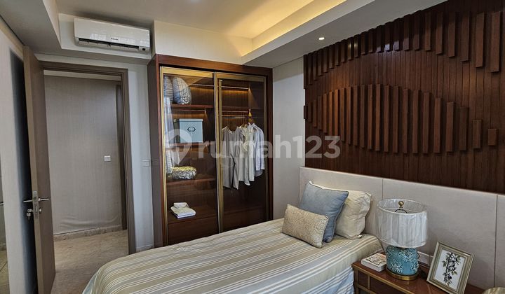 Apt Gold Coast. Ex Show Unit 2