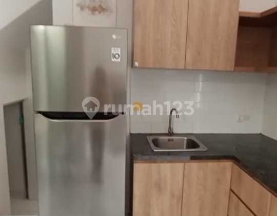 Disewa Rumah Rapi Siap Huni di Malibu Village  2