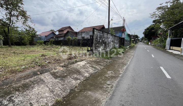 Edge of Asphalt Road Jl Kaliurang km 8 Ready to Build