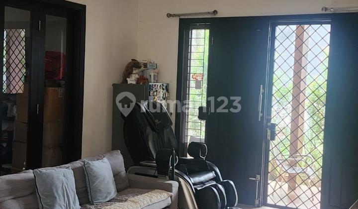 Ready-to-occupy home The Icon BSD land area 187 sq m 2 floors 5 bedrooms corner position