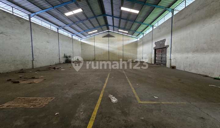 Dijual Gudang Kawasan Akong Sepatan Luas Tanah 2130M2 Luas Bangunan 756M2 Siap Pakai