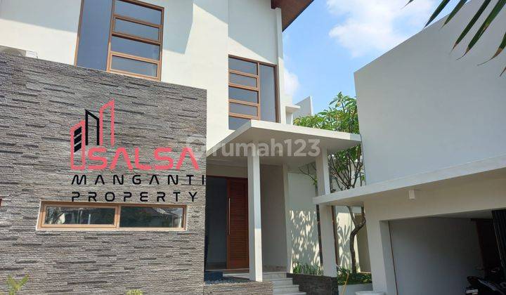 Dijual Rumah Minimalis Modern Private Pool Dan Taman Cantik Harga Murah Siap Huni Area Kemang Jakarta Selatan 1