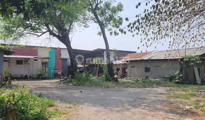 Tanah Strategis di Pinggir Jalan Raya Berikut 5 Unit Ruko Di Depannya

 1