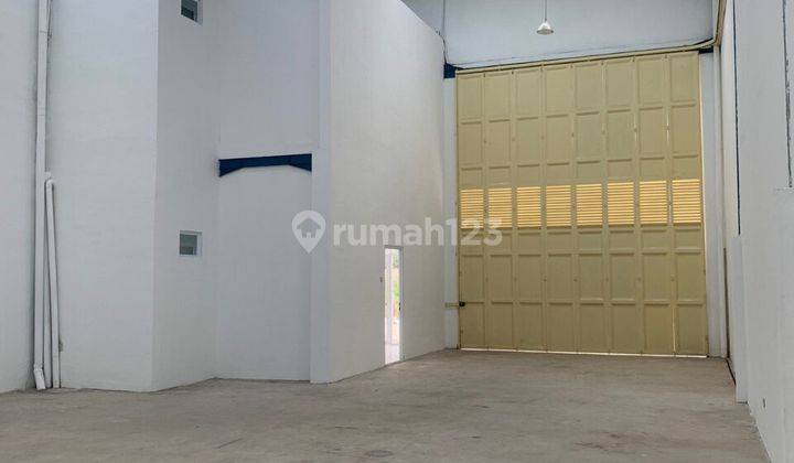 Disewa Gudang Siap Pakai 2 Lantai di Multi Bizpark Bekasi 2