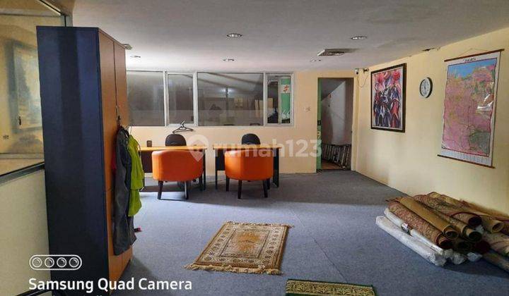 Ruko 2 Lantai Siap Pakai Bisa Untuk Showroom Dan Kantor di Pinggir Jalan Raya Jakarta Selatan 2