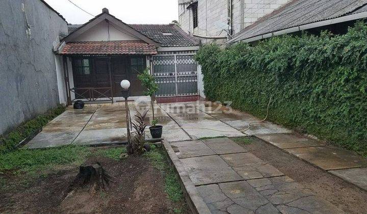 Rumah Tua Lokasi Strategis Depan Jalan Raya Hitung Tanah di Jatibening Bekasi

 1