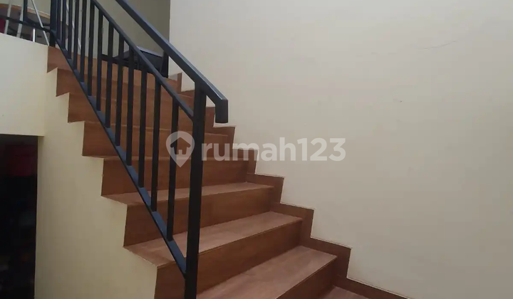 Roadside Shophouse in Jatimakmur, Pondok Gede, Bekasi. 2