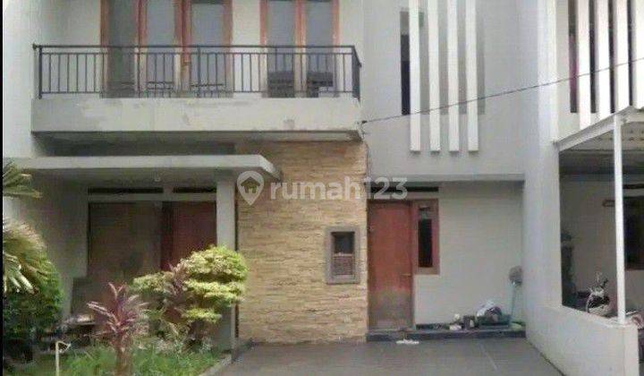 Rumah 2 Lantai Siap Huni Di Pesona Harapan Indah Bekasi

 1