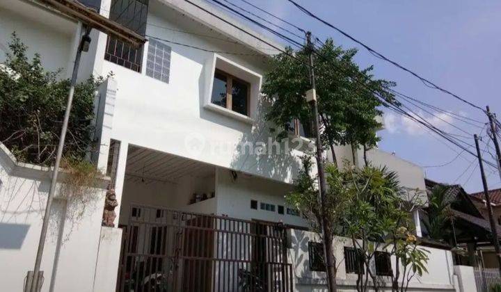 Rumah Siap Huni Di Komplek Bangun Cipta Jakarta Timur
 1