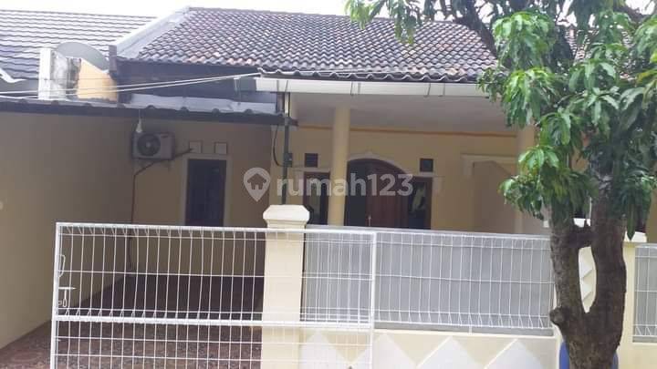 Rumah Di Villa Asri Dekat Grand Wisata Bekasi

 1