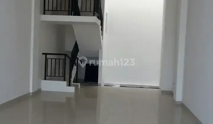 Rukan 3 Lantai di Jakarta Garden City Cakung Jakarta Timur 2