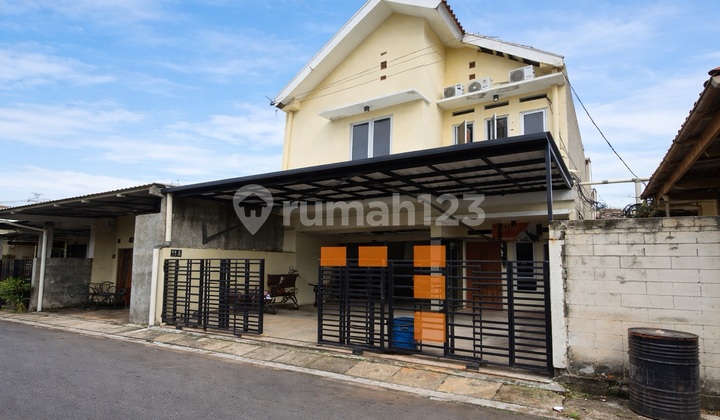 Active Boarding House in Batan Semarang 1