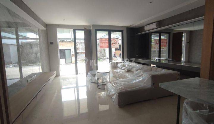 Rumah  3 Lantai Furnished di Telaga Bodas Semarang, Gajah Mungkur 1