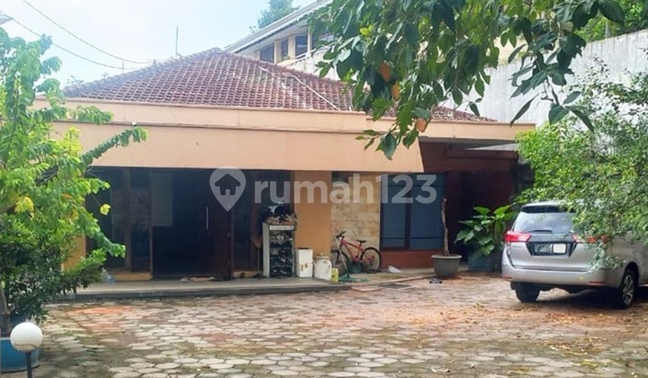 Large House in Tambora Gajah Mungkur Semarang 1
