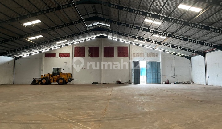 Good Condition Warehouse in Kic Gatsu Semarang 1