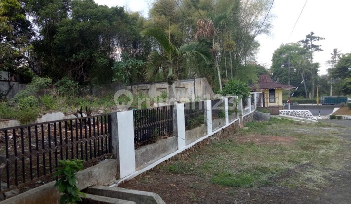 Land on Jl Raya Gatot Subroto in Ungaran