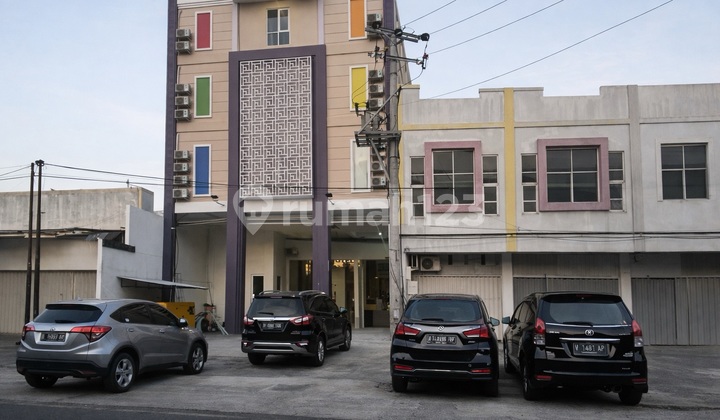 Hotel Aktif Tengah Kota di Lamper Semarang