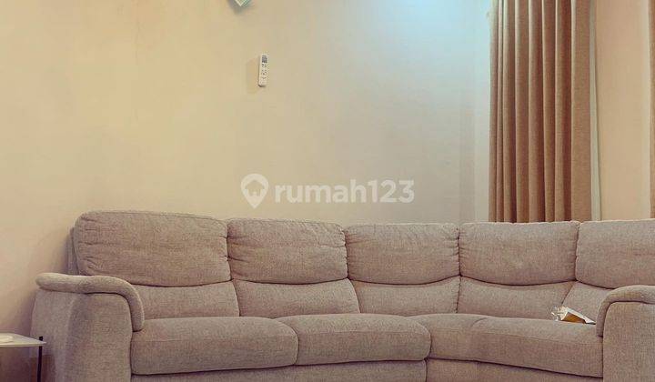 Rumah Semi Furnished Siap Disewakan di Gading Serpong 2