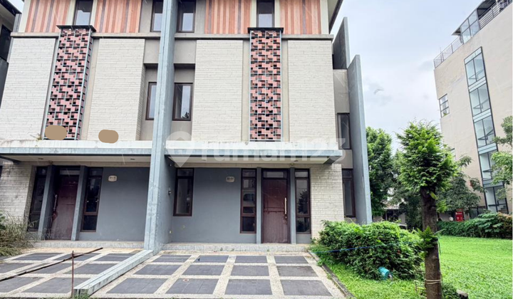 Ready-to-Occupy House in Regent Town BSD