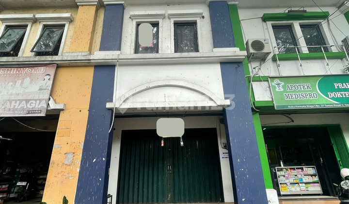 For Sale 3-Story Shop House in Taman Royal 1 For Sale 3-Story Shop House in Taman Royal 1