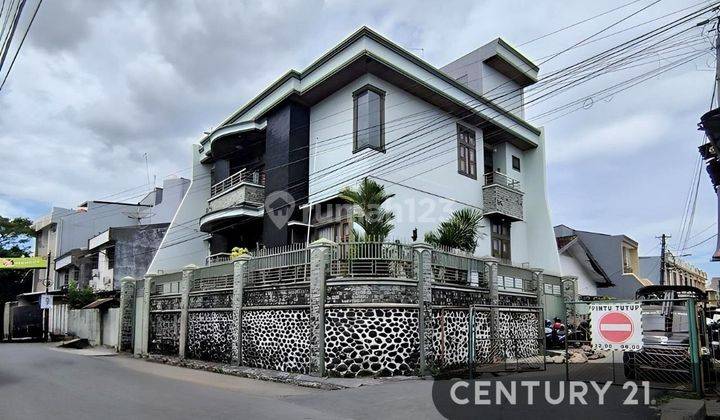 Rumah Mewah Dalam Kota Jalan Sungai Saddang Makassar 1