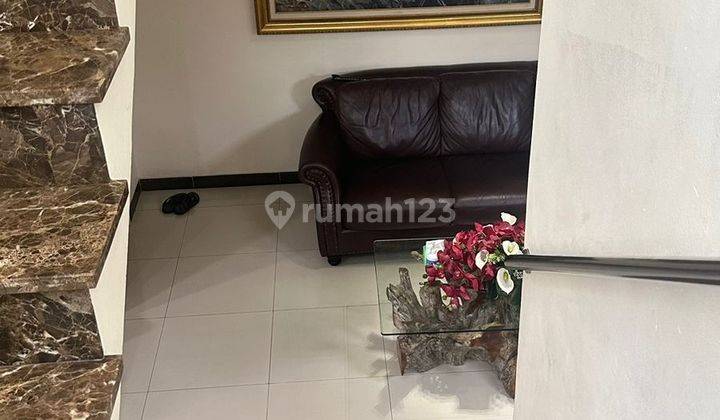 Dijual Rumah Bagus Siap Huni Hoek di Cipinang Indah 2 2