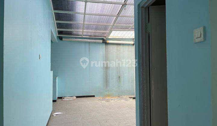 Disewakan Ruko Lokasi Strategis di Harapan Indah Bekasi 5