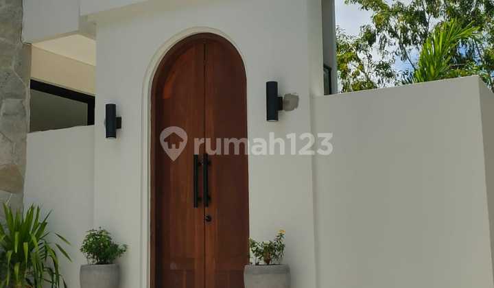 Villa Baru Siap Huni Full Furnished SHM Ungasan Bali