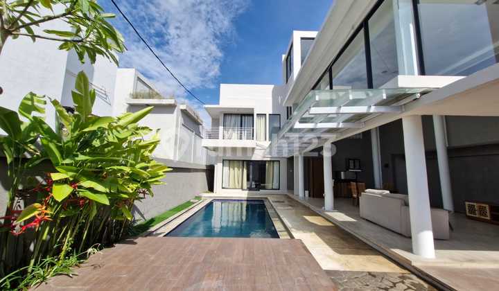 Villa Siap Huni SHM Dekat Akses Tol di Nusa Dua