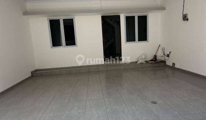 Dijual Rumah Brand New 3 Lantai Di Duri Kepa,jakarta Barat 2